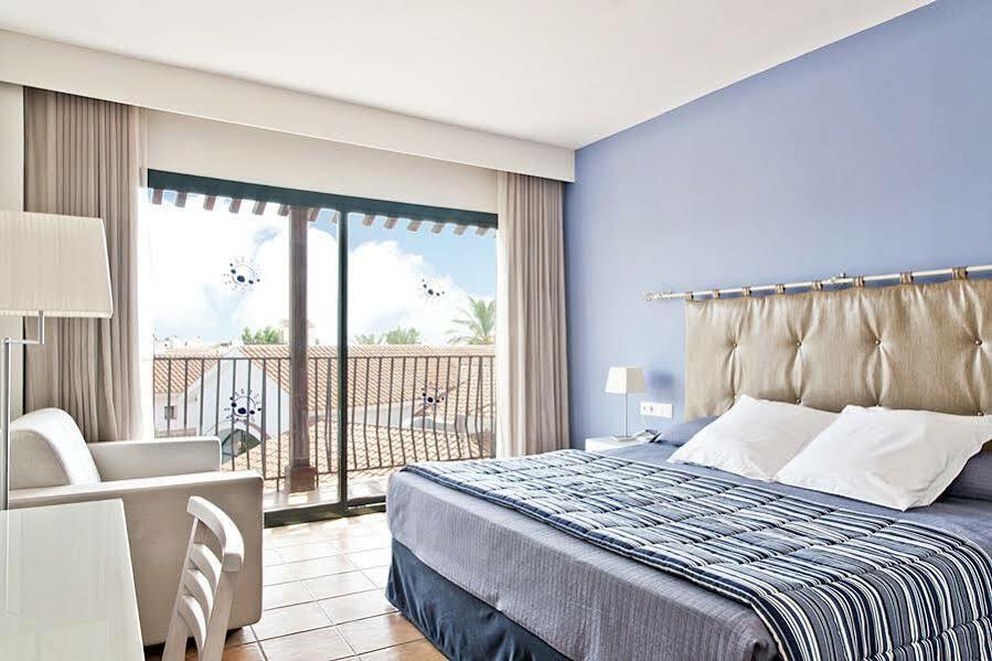 Portaventura Colorado Creek: Theme Park Access Included 4* Salou